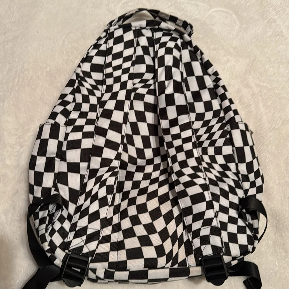 💚 Black & White Checkered Backpack